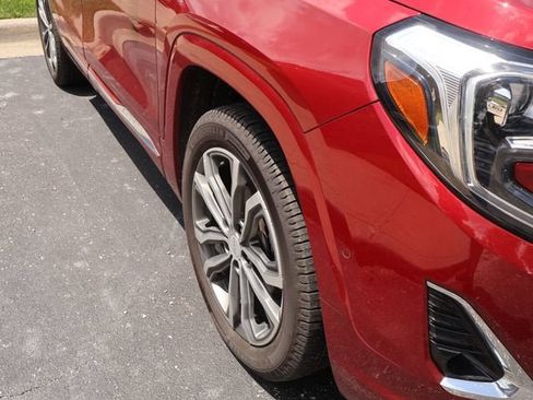 Used 2019 GMC Terrain Denali w/ Advanced Safety Package AWD/4WD image 18
