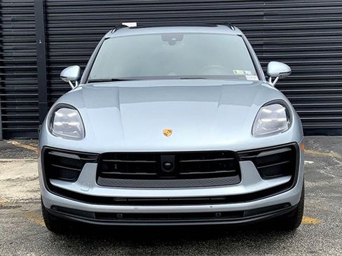 New 2025 Porsche Macan image 13