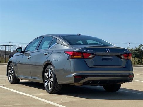 Used 2022 Nissan Altima 2.5 SV image 6