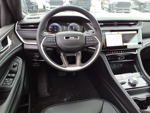 New 2026 Jeep Grand Cherokee L Limited image 4