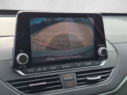 Used 2020 Nissan Altima 2.5 SV FWD image 13