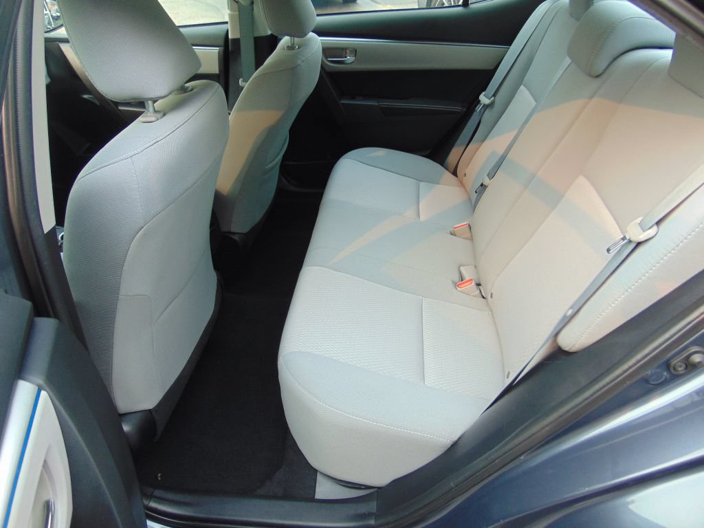 Used 2014 Toyota Corolla LE FWD image 3