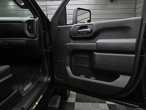 Used 2022 Chevrolet Silverado 2500 Custom w/ Custom Convenience Package AWD/4WD image 31