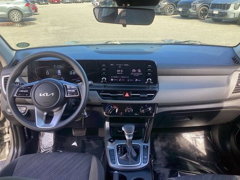 Used 2024 Kia Seltos LX AWD/4WD image 15