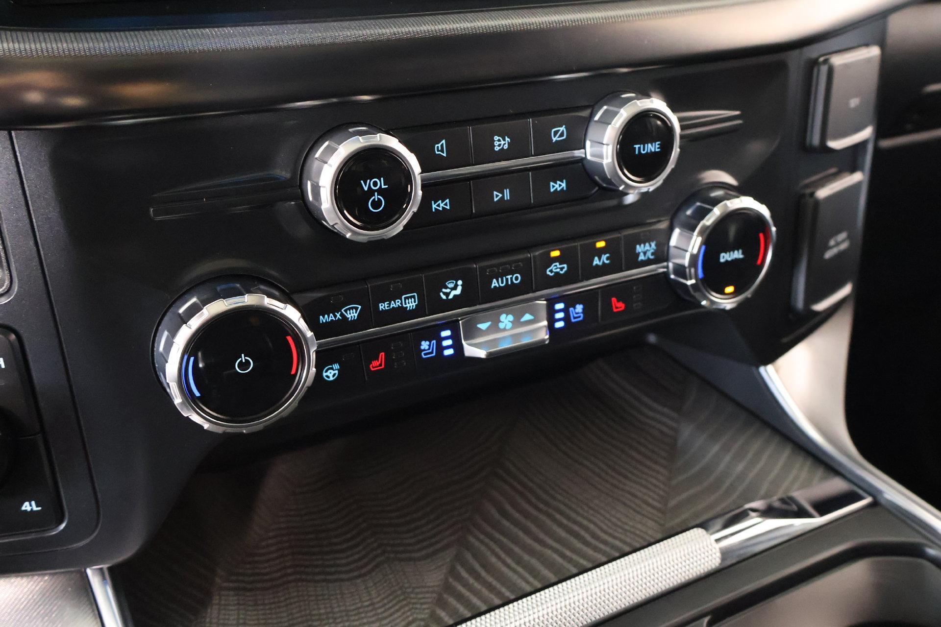 Used 2022 Ford F150 Platinum w/ Equipment Group 701A High AWD/4WD image 8