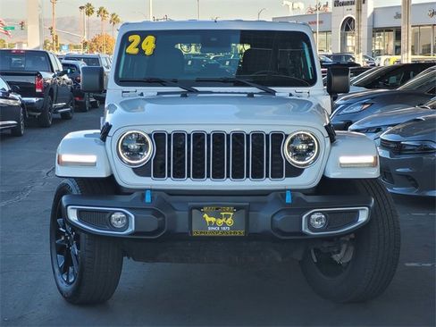 Used 2024 Jeep Wrangler Unlimited Sahara image 2