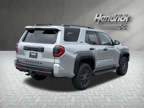 Used 2025 Toyota 4Runner SR5 RWD image 10