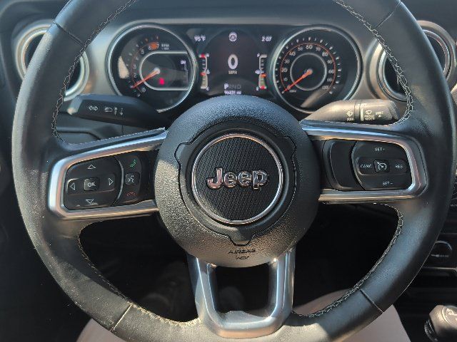Used 2018 Jeep Wrangler Unlimited Sahara AWD/4WD image 18