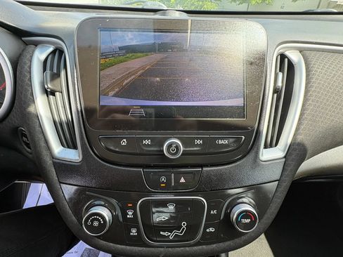 Used 2020 Chevrolet Malibu LS FWD image 13