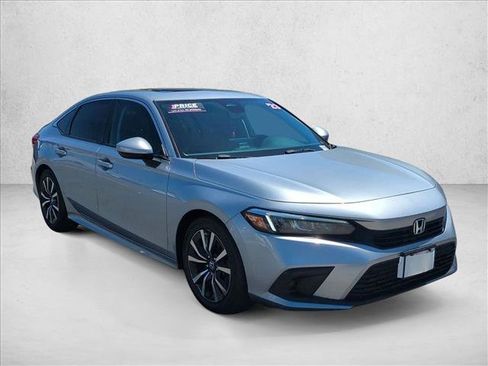Used 2023 Honda Civic EX image 3