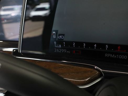 Used 2022 Cadillac Escalade Sport Platinum w/ LPO, ONYX Package AWD/4WD image 26