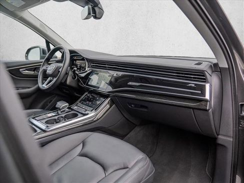 Used 2022 Audi Q7 Premium Plus image 28