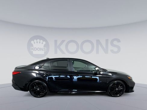 Used 2025 Toyota Camry SE w/ Multimedia Upgrade Package image 8