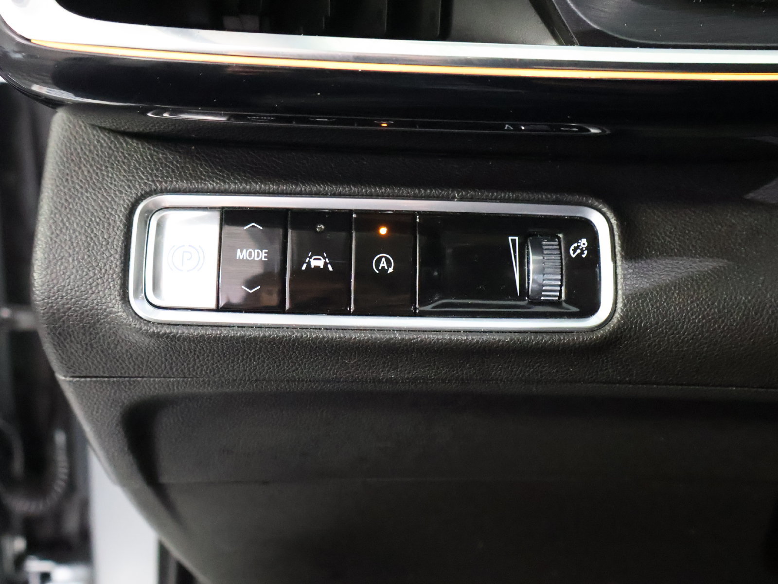Used 2024 Buick Envision Preferred AWD/4WD image 33
