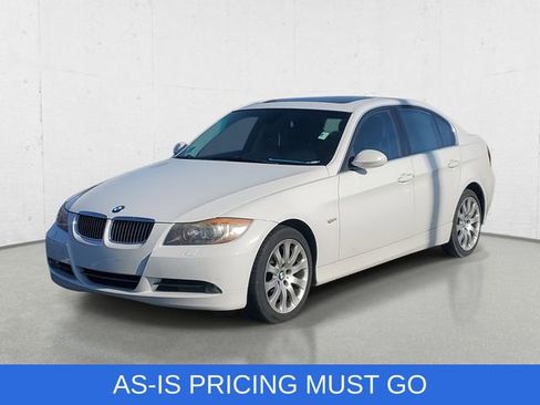 Used 2006 BMW 330i Sedan image 1