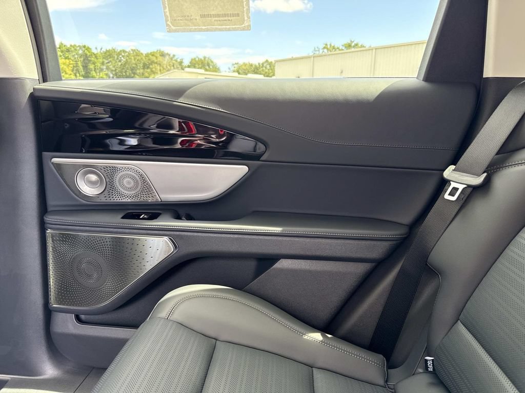 New 2026 Lincoln Nautilus Reserve AWD/4WD image 15