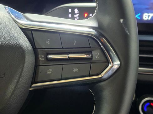 Used 2026 Chevrolet Equinox EV LT w/ Convenience Package II FWD image 32