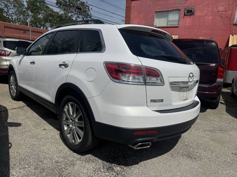 Used 2009 MAZDA CX-9 Grand Touring w/ Moonroof & Bose Audio Pkg FWD image 3