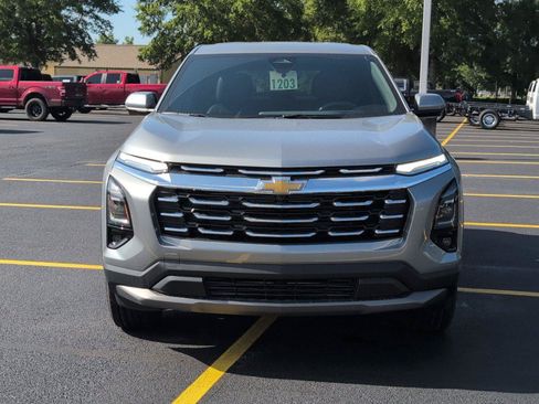 New 2026 Chevrolet Equinox LT w/ Convenience Package II FWD image 10
