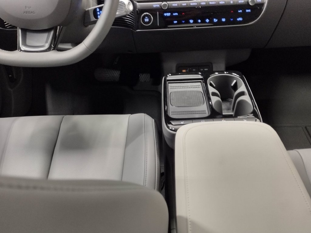 New 2026 Hyundai Ioniq 5 SEL AWD/4WD image 35