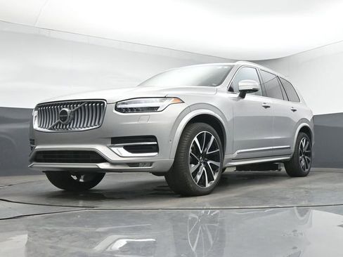 Used 2023 Volvo XC90 B6 Plus w/ Protection Package Premier AWD/4WD image 13