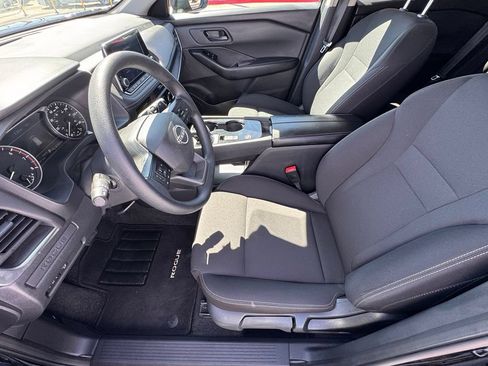 Certified 2025 Nissan Rogue S FWD image 11