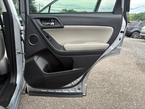 Used 2014 Subaru Forester 2.5i Touring AWD/4WD image 13