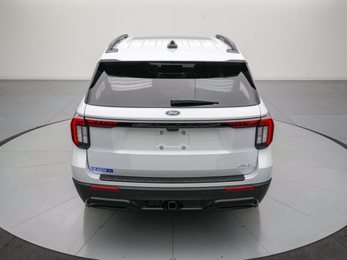 New 2026 Ford Explorer ST-Line AWD/4WD image 5