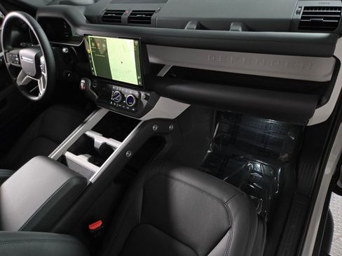 New 2026 Land Rover Defender 110 X-Dynamic SE AWD/4WD image 19