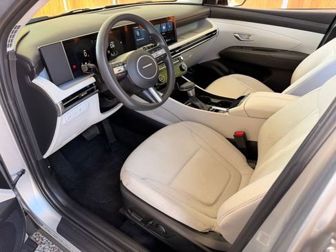 Used 2025 Hyundai Tucson SEL image 2