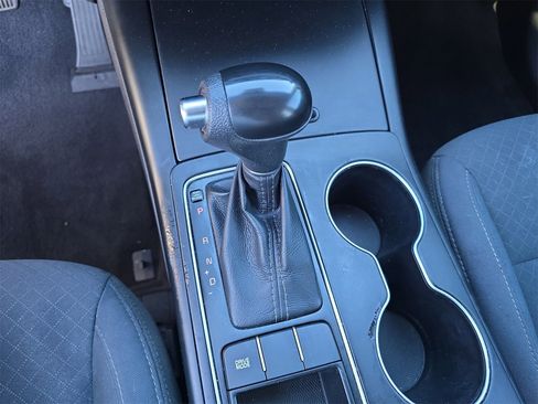 Used 2017 Kia Sorento LX image 19