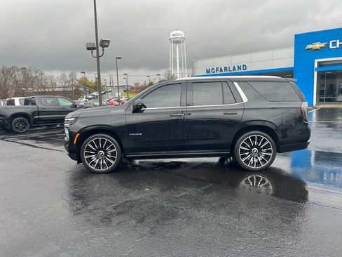 Used 2025 Chevrolet Tahoe High Country image 2