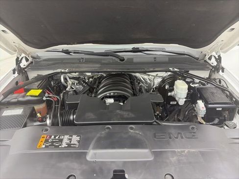 Used 2017 GMC Yukon SLE RWD image 16