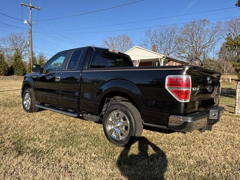 Used 2011 Ford F150 XLT w/ XLT Chrome Pkg image 2