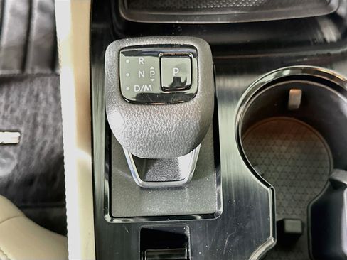 Used 2023 Nissan Rogue SL w/ SL Premium Package FWD image 24
