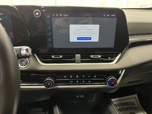 Used 2025 Chevrolet Equinox LT image 20