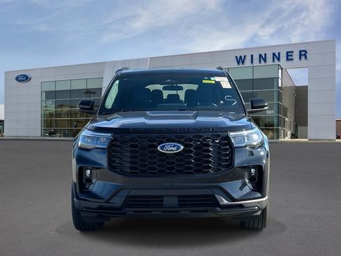 Used 2025 Ford Explorer ST-Line w/ ST-Line Street Pack image 7