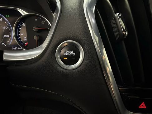 Used 2023 Chevrolet Traverse Premier w/ Redline Edition image 15