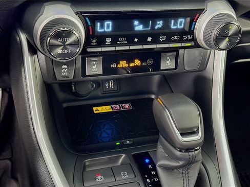 Used 2025 Toyota RAV4 XSE w/ Advanced Technology Package image 20