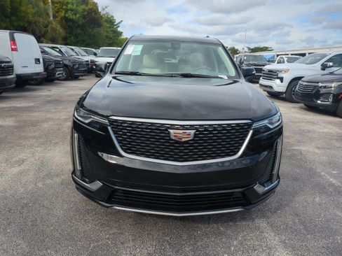 Used 2021 Cadillac XT6 Premium Luxury image 8