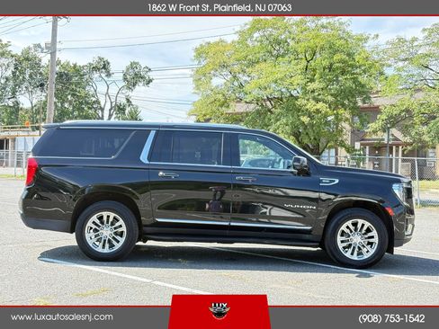 Used 2022 GMC Yukon XL SLT w/ SLT Luxury Package AWD/4WD image 8