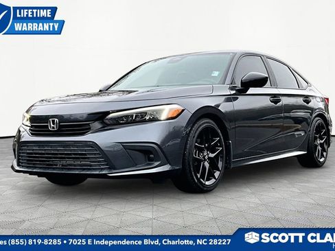 Used 2023 Honda Civic Sport image 3