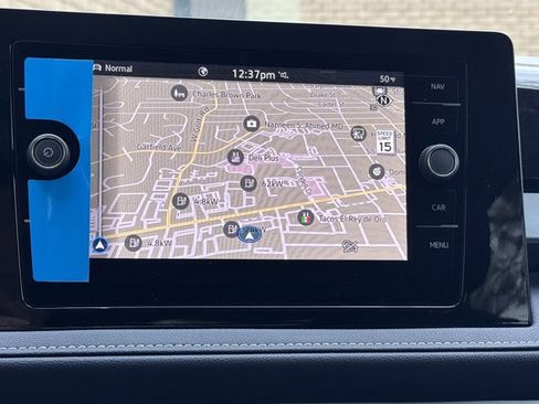 New 2025 Volkswagen Taos SEL image 31