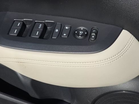 Used 2024 Honda HR-V LX image 26