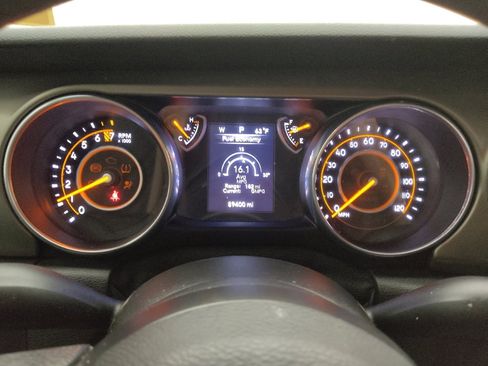 Used 2018 Jeep Wrangler Unlimited Sport AWD/4WD image 23