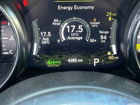 Used 2023 Jeep Wrangler Unlimited Rubicon 4xe image 30