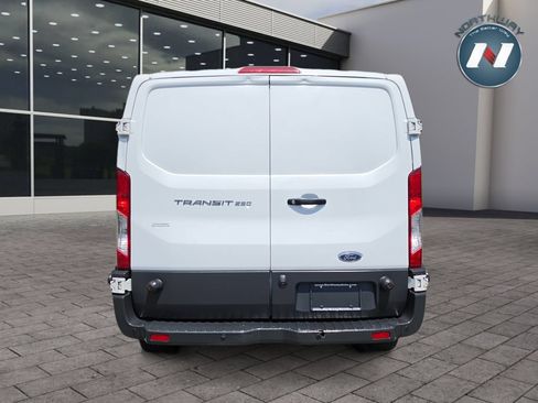 Used 2018 Ford Transit 250 148 Low Roof RWD image 4