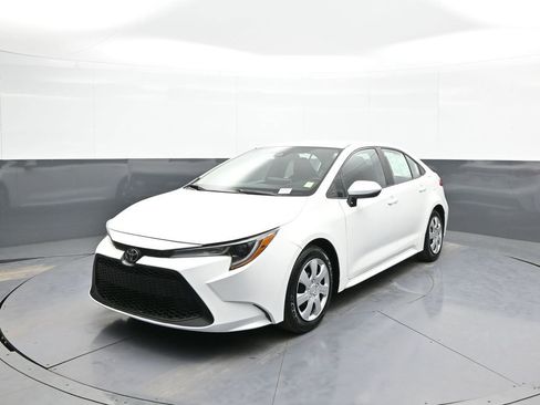 Certified 2020 Toyota Corolla LE image 1