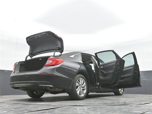 Used 2018 Honda Accord LX image 50