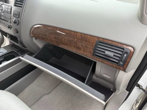 Used 2010 Nissan Armada Titanium image 9